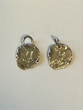 NWOT. Waxing Poetic ‘M’ Initial Charm (1)